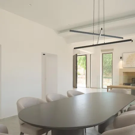 Costa Villa, Ultimate Beachside Retreat, By Thinkvilla Villa *